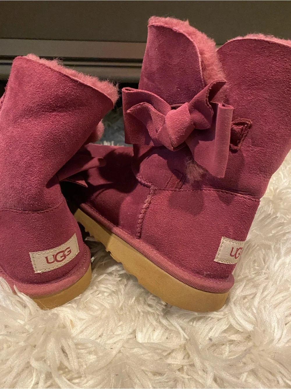 UGG Kids Daelynn Girls Boug dusty rose/mauve Suede side Bow Short Boots